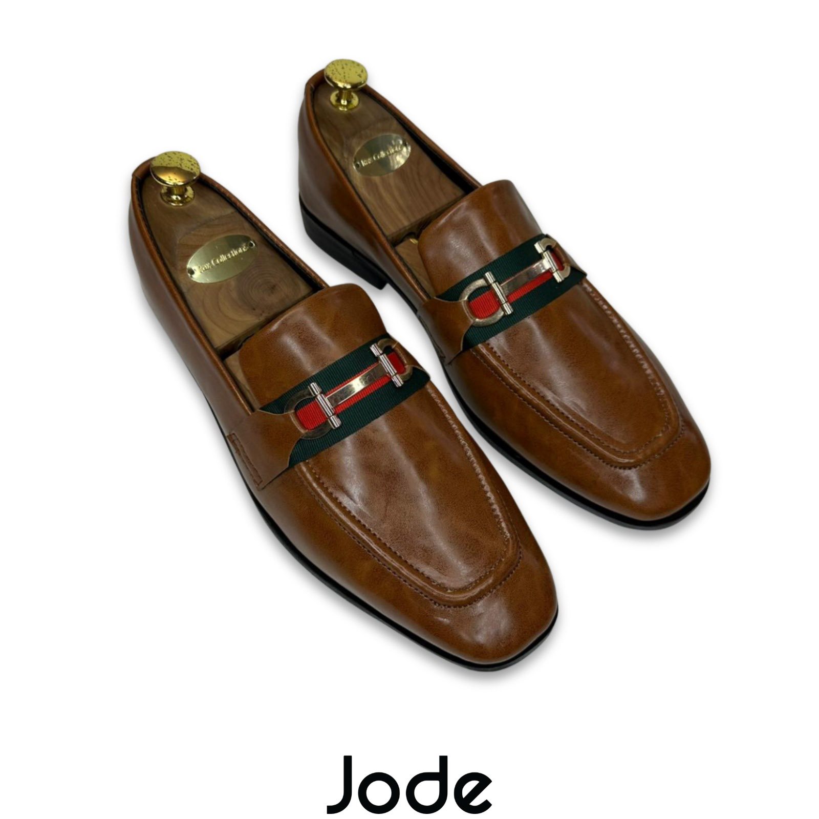 Brown plain leather Red-green strap with gold horsebit